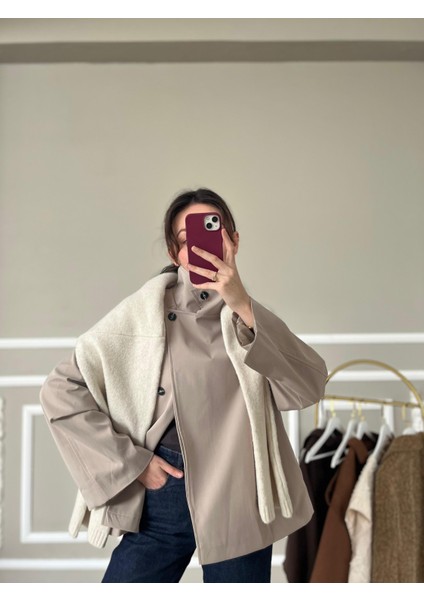 Taş Rengi Minimal Kısa Trençkot