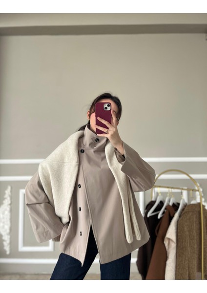 Taş Rengi Minimal Kısa Trençkot modelleri