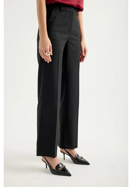 Düz Kesim Kumaş Pantolon fırsatları