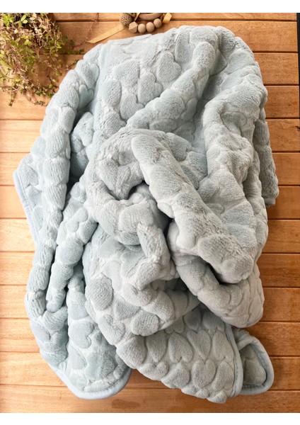 Mint Kalp Kabartmalı Kalın Peluş Battaniye