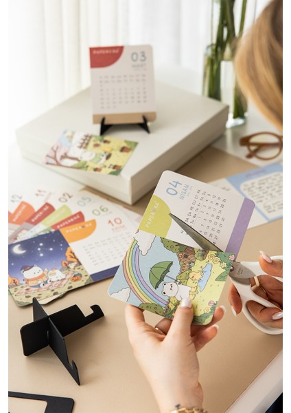 2026 Yılı Karton Ayaklı Masa Takvimi Kawaii - 12X20 cm fiyatları