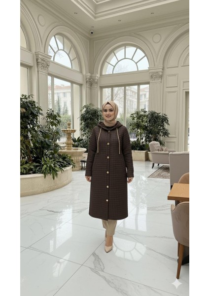 Kadın Kapitone Kapüşonlu Uzun Kaban – Cepli, Astarlı, Kışlık Tesettür Mont