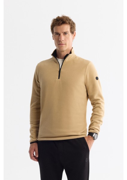 Erkek Bej Dik Yaka Fermuarlı Soft Touch Polar Regular Fit Sweatshirt E001068