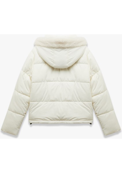 Kapüşonlu Fermuarlı Içi Peluş Çıtçıt Düğmeli Cepli Şişme Mont fırsatları