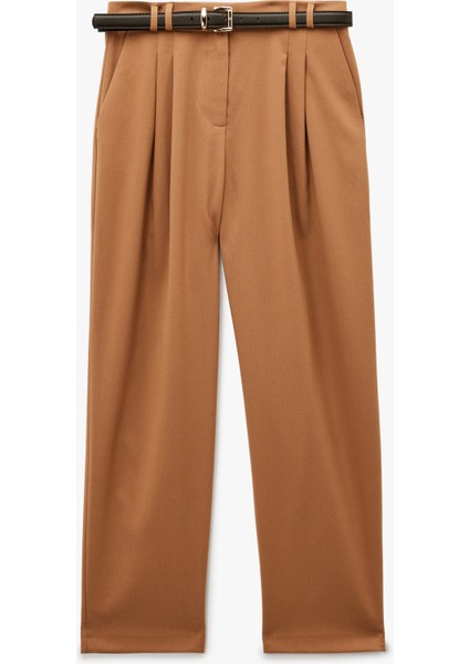 Cepli Pile Detaylı Kemerli Havuç Pantolon