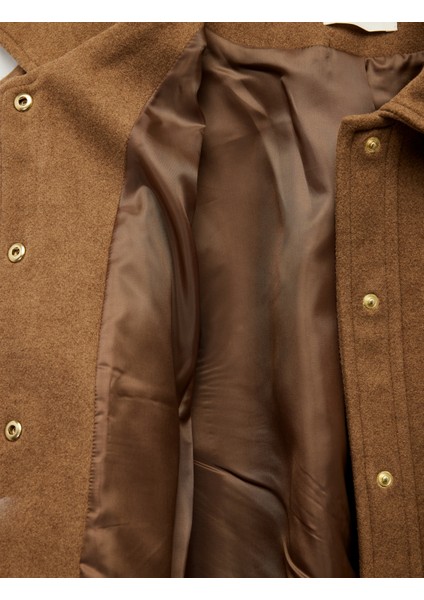 Cepli Düğmeli Uzun Kollu Kısa Kaşe Ceket fırsatları