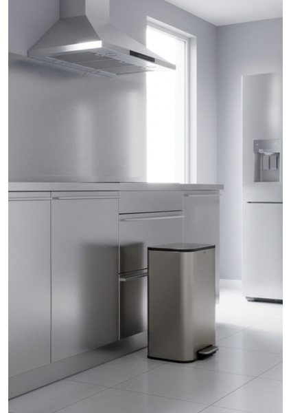 Titan 30 L Metal Pedallı Çöp Kovası Çelik | Dayanıklı, Kolay Temizlik Çıkarılabilir Yıkanabilir İç Sepet, Hijyenik Kullanım modelleri