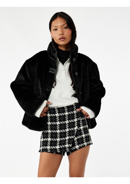 Dik Yaka Kaban Peluş Biye Detaylı Düğmeli Uzun Kollu