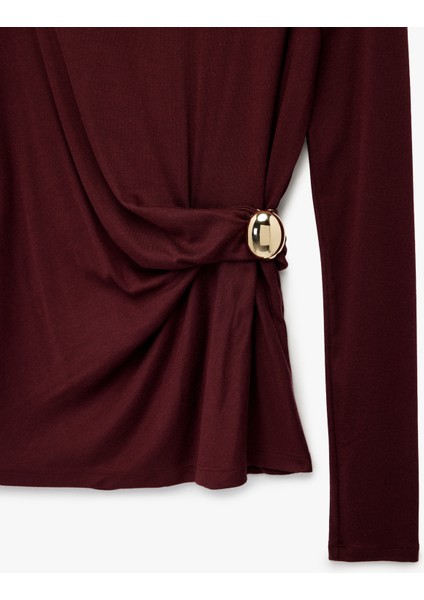 x Melis Ağazat - Slim Fit Uzun Kollu Dik Yaka Aksesuar Detaylı Tişört modelleri