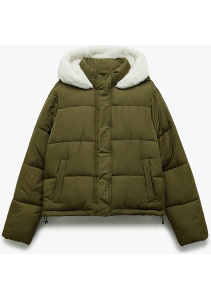 Kapüşonlu Fermuarlı Içi Peluş Çıtçıt Düğmeli Cepli Şişme Mont fırsatları