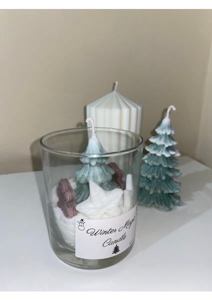 Winter Magic Candle Çam Ağaçlı Karlı Çam Kokulu Mum (Çam Kokulu) fiyatları