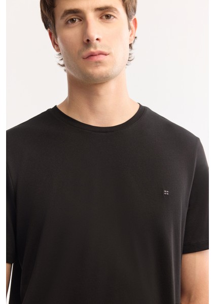 Erkek Siyah Bisiklet Yaka Soft Touch Basic Regular Fit T-Shirt B001171