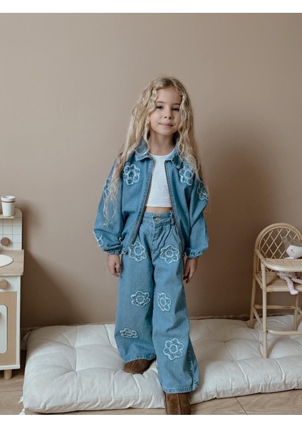 Kız Çocuk Çiçek Nakışlı Denim Ceket & Pantolon Takımı – 2’li Kombin 6003