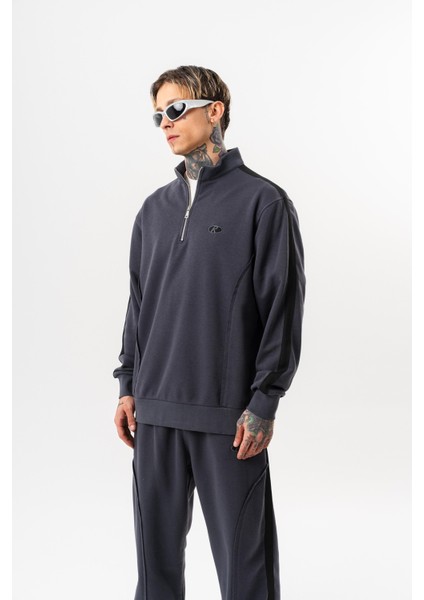 Erkek Pis Dikiş Detaylı Yarım Fermuarlı Diagonel Sweatshirt Füme fiyatları