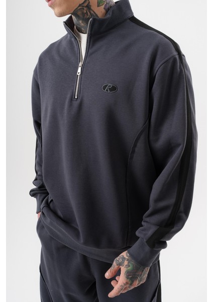 Erkek Pis Dikiş Detaylı Yarım Fermuarlı Diagonel Sweatshirt Füme fırsatları
