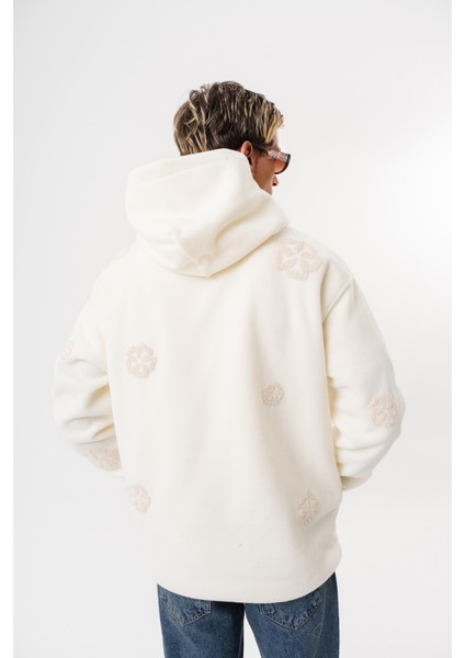 Erkek Süzene Nakış Detaylı Kapüşonlu Oversize Polar Hoodie Ekru fırsatları