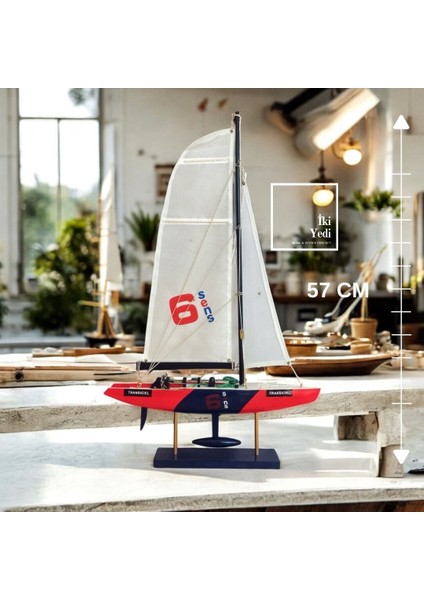Quero Yelkenli Gemi Maketi 57 cm Kırmızı Mavi Yarış Teknesi Dekoratif Denizcilik Hediye Racing Boat