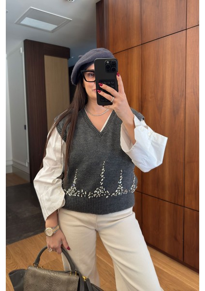 Taşlı V Yaka Orj Süveter- Antrasit fırsatları