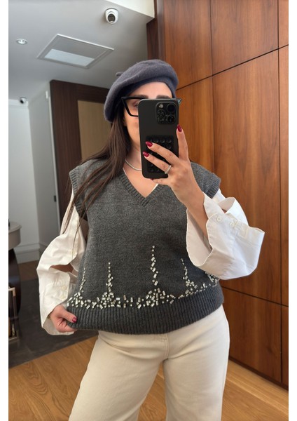 Taşlı V Yaka Orj Süveter- Antrasit indirimleri