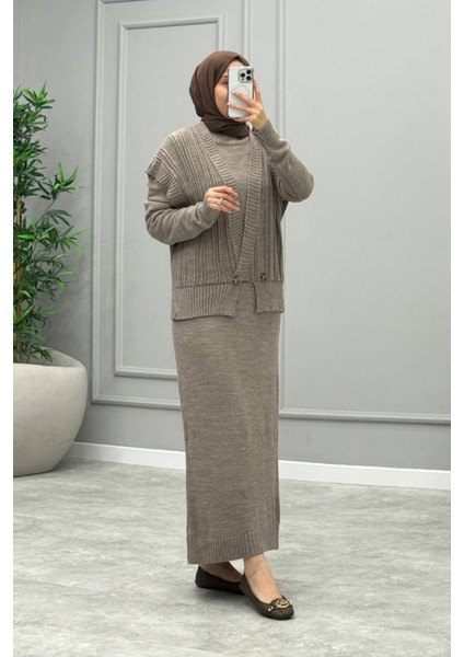 Kadın Düğme Detaylı Sıfır Kol Yelekli Tesettür Elbise