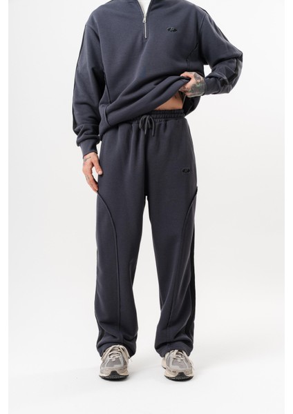 Erkek Pis Dikiş Detaylı Diagonel Baggy Eşofman Altı Füme