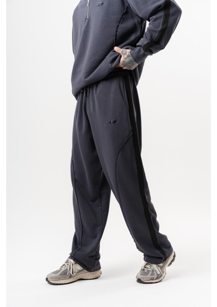 Erkek Pis Dikiş Detaylı Diagonel Baggy Eşofman Altı Füme modelleri