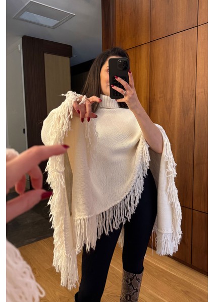 Püsküllü Triko Panço- Ekru modelleri