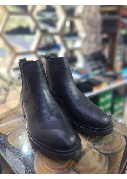 Siyah Chelsea Deri Kaymaz Taban Içi Yünlü Erkek Bot