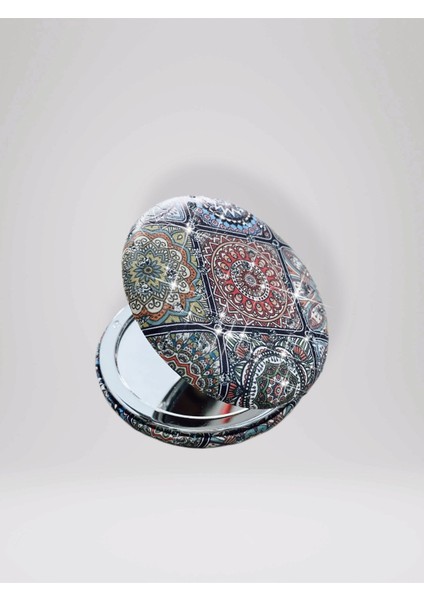 Işıltılı Karışık Desenli Çift Taraflı Yuvarlak Cep Çanta Makyaj El Aynası 7cm Çap (Kod:25) fiyatları