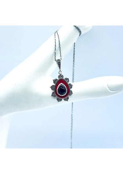 Kırmızı Mine ve Oltu Taşı Işçilikli 925 Ayar Gümüş Kolye modelleri
