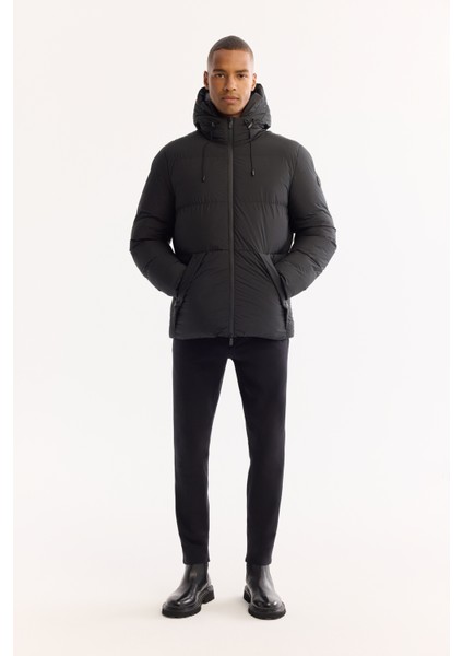 Erkek Siyah Kapüşonlu Su İtici Rüzgar Geçirmez -5°C Dayanıklı Şişme Comfort Fit Mont B006046