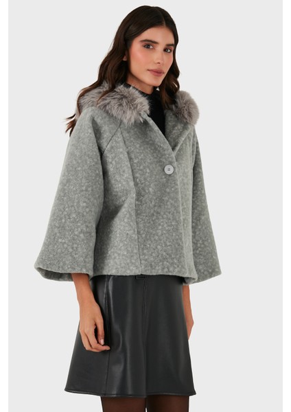 Via Dante Oversize Yumuşak Tüylü Kapüşonlu Truvakar Kol Astarlı Mont Bayan Mont 690919 fırsatları