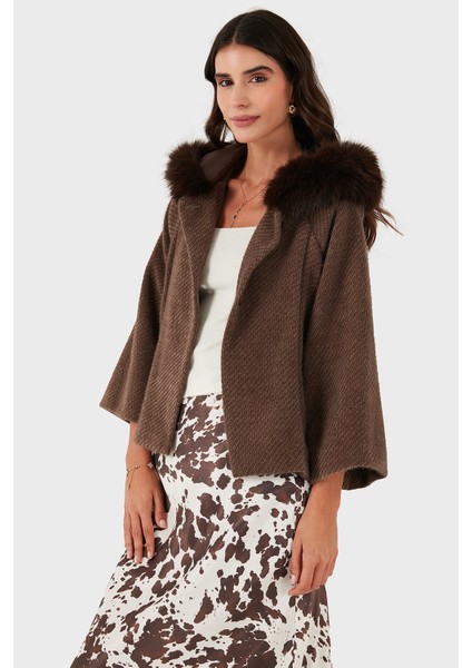 Via Dante Oversize Yumuşak Tüylü Kapüşon Truvakar Kollu Mont Bayan Mont 690920 fırsatları