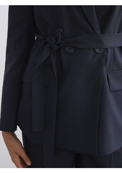 Lcw Vision Lacivert Çizgili Beli Kuşaklı Kadın Blazer Ceket modelleri