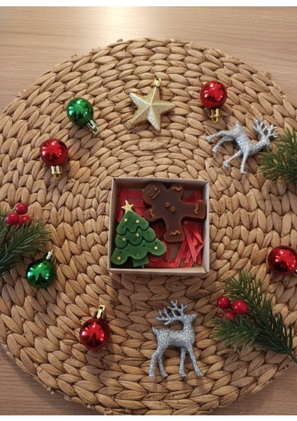 Yılbaşı, Kurabiye Adam ve Çam Ağacı Kokulu Mum Seti, Hediye Kutulu 2 'li modelleri