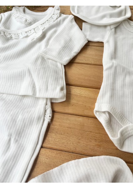 %100 Pamuk Kız Bebek Raporlu Fistolu 10'lu Yenidoğan Hastane Çıkışı Zıbın Seti Kutulu-Krem fırsatları