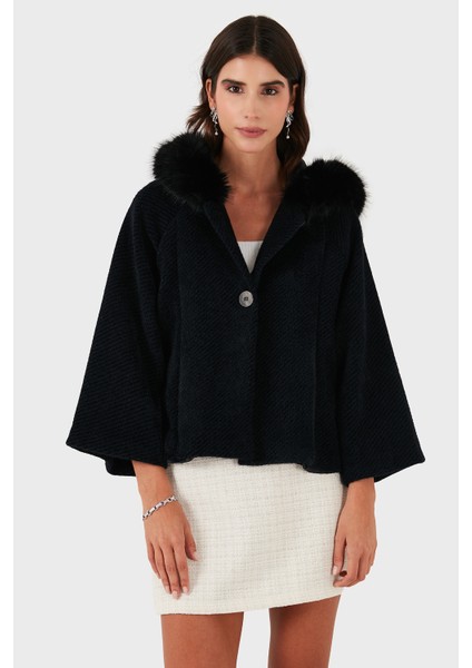 Via Dante Oversize Yumuşak Tüylü Kapüşon Truvakar Kollu Mont Bayan Mont 690920 fırsatları