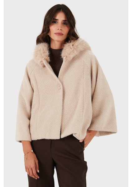 Via Dante Oversize Yumuşak Tüylü Kapüşon Truvakar Kollu Mont Bayan Mont 690920 indirimleri