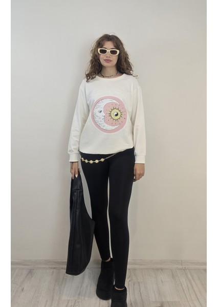 Kadın Bisiklet Yaka Baskı Detaylı Sweatshirt indirimleri