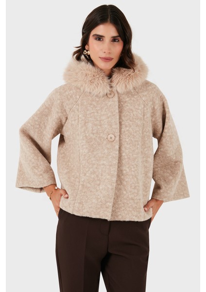 Via Dante Oversize Yumuşak Tüylü Kapüşonlu Truvakar Kol Astarlı Mont Bayan Mont 690919 indirimleri