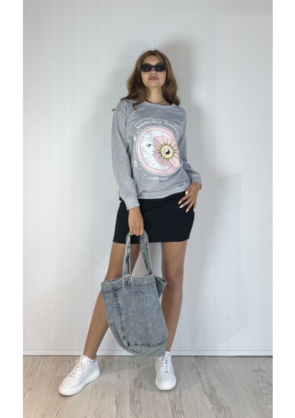 Kadın Bisiklet Yaka Baskı Detaylı Sweatshirt fırsatları