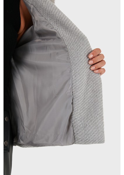 Via Dante Oversize Yumuşak Tüylü Kapüşon Truvakar Kollu Mont Bayan Mont 690920