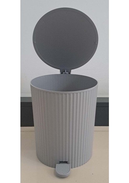 Özhavan Este Pedallı Çöp Kovası 8 Lt Gri ( Kod : 140 ) fiyatları