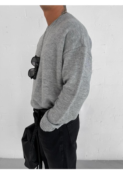 Erkek Oversize Yumuşak Dokulu Kazak Gri fiyatları