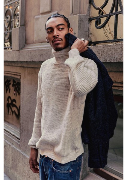 Erkek Oversize Balıkçı Yaka Boğazlı Kazak Bej fiyatları