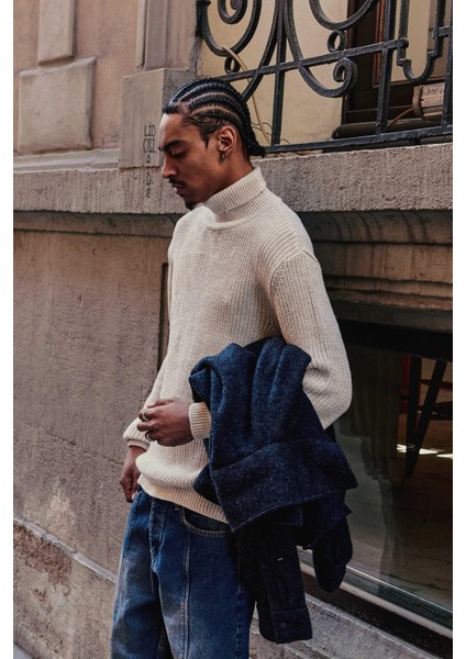 Erkek Oversize Balıkçı Yaka Boğazlı Kazak Bej