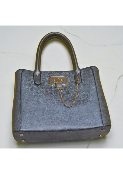 Kadın Zincir Detaylı Şık El ve Omuz Çantası – Klasik Modern Tasarım