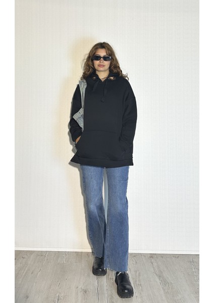 Kadın Kapüşonlu Kanguru Cepli Nakış Baskı Detaylı Uzun Kollu Oversize Sweatshirt fiyatları
