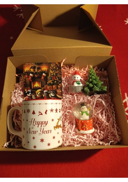 Yılbaşına Özel Kutulu Hediye Seti - Yeni Yıl Kupa & Kar Küresi & Bardak Altlığı & Yılbaşı Mumu