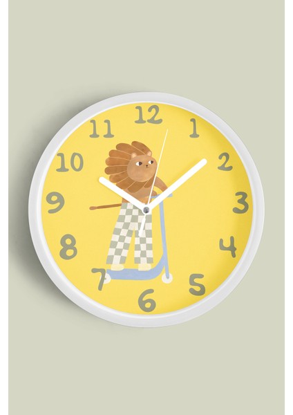 Kaykay Yapan Aslan Çocuk Odası Modern Duvar Saati - 30CM - Önü Camlı Beyaz Kasa - Sessiz Mekanizma